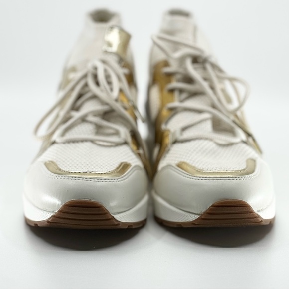 Michael Kors Markie Bootie Soft Stretch, Size 9, New in Box - Picture 4 of 13